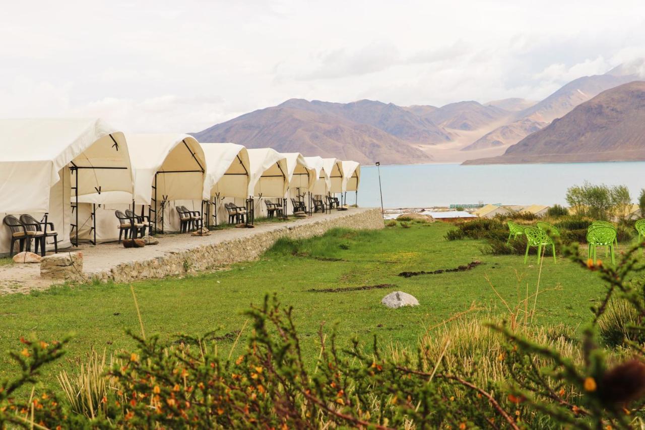 Camp Redstart Hotell Leh Exteriör bild